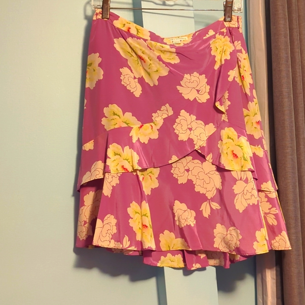 **Banana Republic rare find vintage Floral skirt